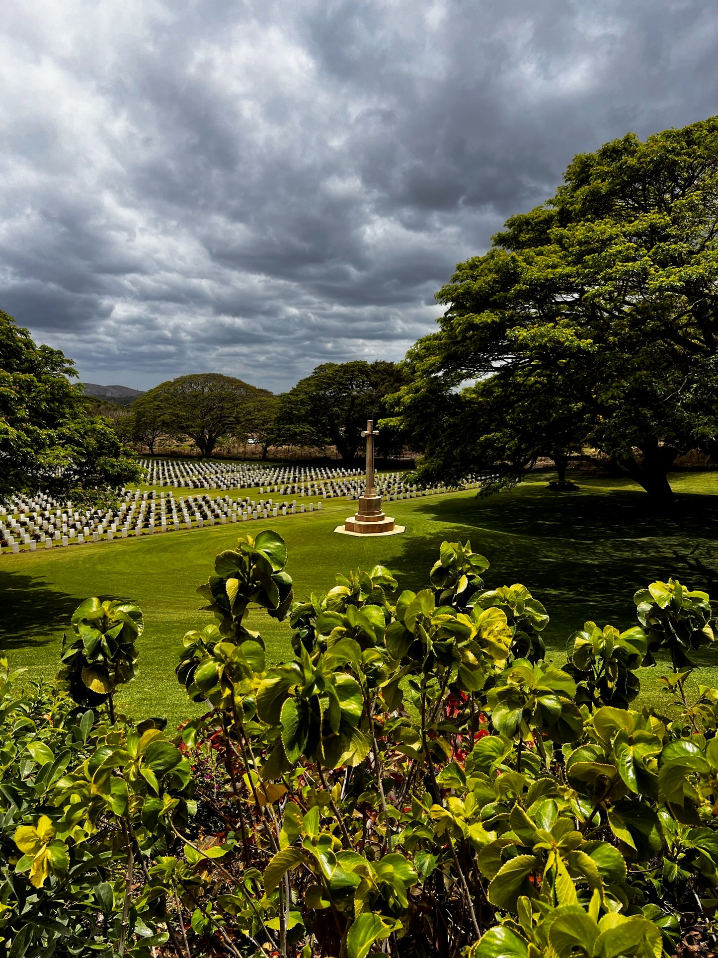 Bomana War Memorial Cemetery Tour