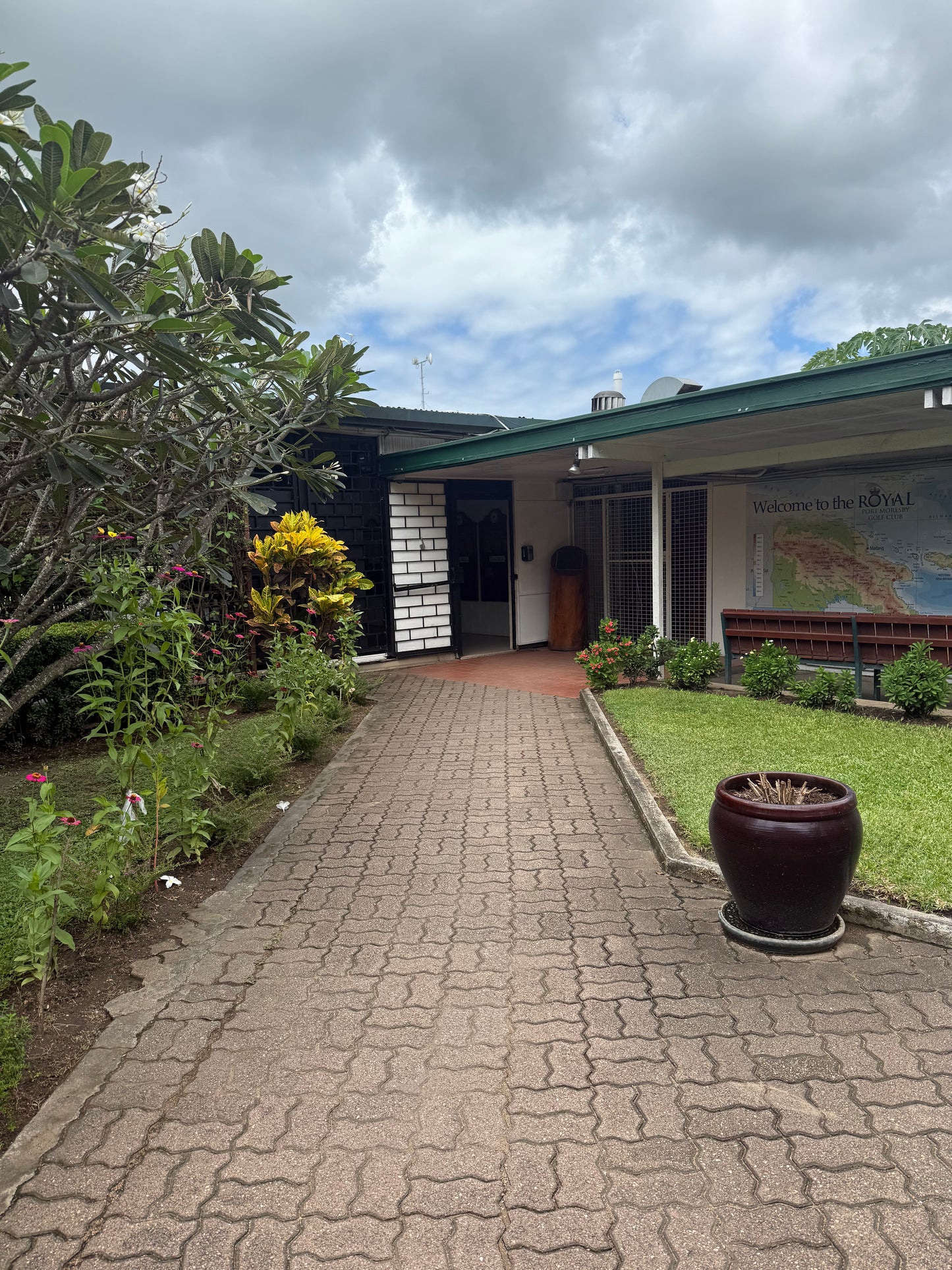 Royal Port Moresby Golf Club Tour