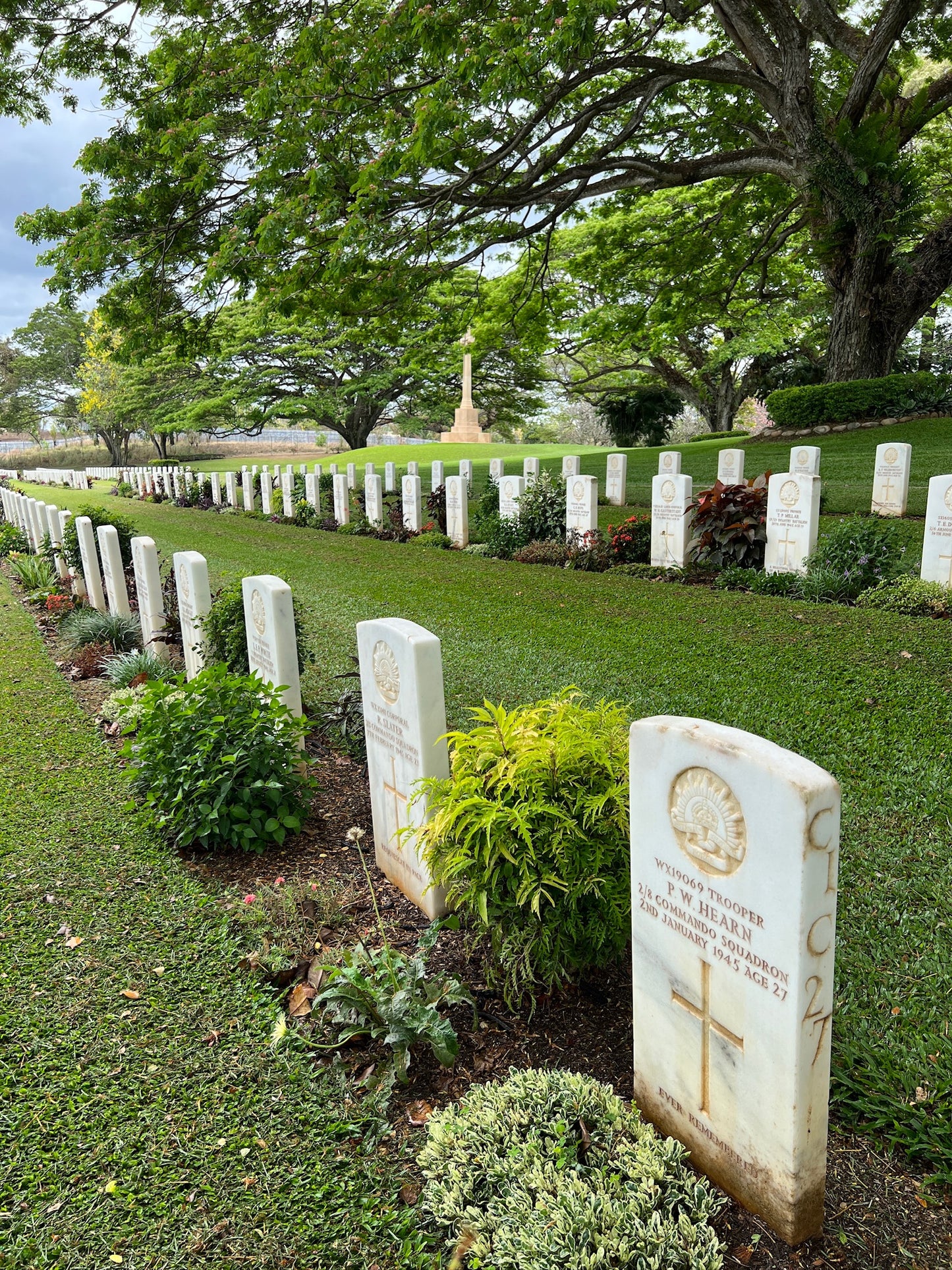 Bomana War Memorial Cemetery Tour