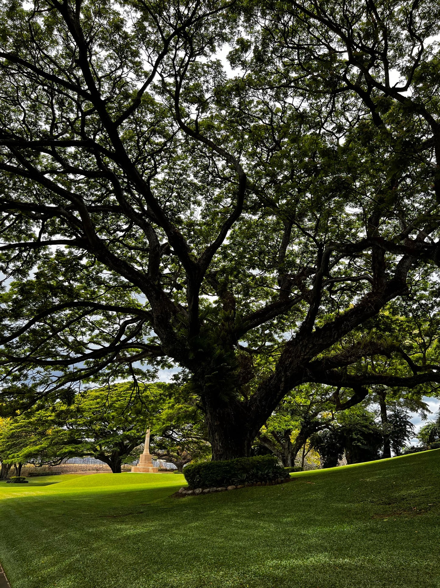 Bomana War Memorial Cemetery Tour