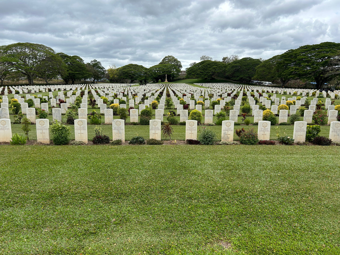 Bomana War Memorial Cemetery Tour